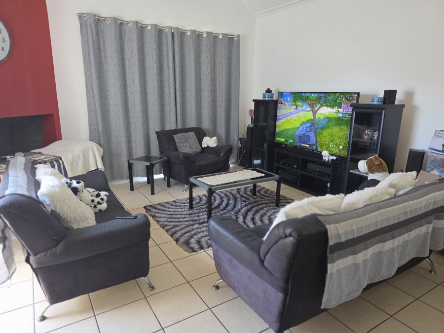 2 Bedroom Property for Sale in Bredasdorp Western Cape